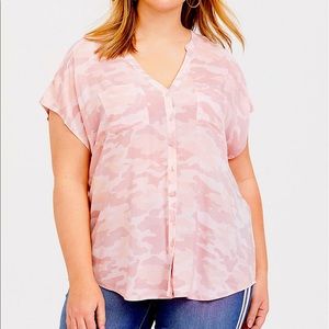 torrid size 2 Pink Camo Challis Dolman Blouse